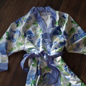 Hello Gorgeous Satin Robe